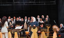 Altındağlı Kadınlar Sahne Aldı, Dinleyenler Mest Oldu