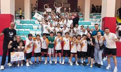 Ankara'da Mini Erkekler Voleybol Şampiyonu Yedidağspor