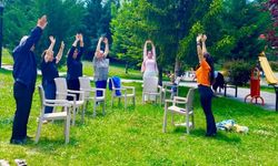 Çankaya Sokullu Emekli Lokalinde Açık Hava Yoga Etkinliği