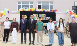 Gölbaşı'nda Dereceye Giren Öğrenciler Bisikletlerine Kavuştu