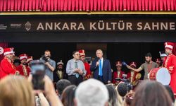 Mansur Yavaş, Ankara Kalesi'ndeki Şenlikte Vatandaşlarla Buluştu
