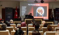 Yenimahalle'de Ailelere Erken Ergenlik ve Bağımlılık Semineri