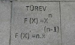 Ankara’da Kaldırım Taşları Matematik Kitabına Dönüştü