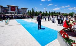 Cevdet Yılmaz, 15 Temmuz Şehitler Anıtı'na Çelenk Bıraktı