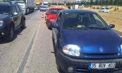 Kırıkkale-Ankara Yolunda Zincirleme Kaza: Üç Otomobil Birbirine Girdi