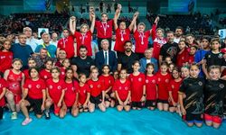Mansur Yavaş Minikler Türkiye Güreş Şampiyonası'nı Ziyaret Etti