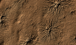 Mars'taki Örümcek Şekillerinin Gizemi Çözüldü