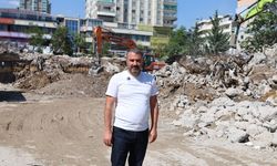 Pursaklar’da Vatandaş İstedi, Eski Belediye Binası Meydan ve Otopark Oluyor
