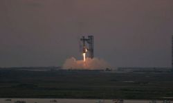 SpaceX Roketi Starship Parçalanma Kabusunu Geride Bıraktı: 20 Uyduyu Yörüngeye Taşıdı