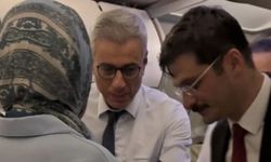 Bakan Memişoğlu Uçakta Rahatsızlanan Yolcuya Müdahale Etti