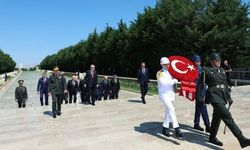 Cumhurbaşkanı Erdoğan ve YAŞ Üyeleri Anıtkabir'i Ziyaret Etti