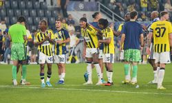 Fenerbahçe Sahasında Lyon ile Yenişemedi: Tur Bileti Fransa’da Sahibini Bulacak