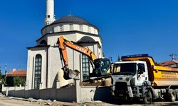 Kalecik'te Çevre Düzenleme ve Yol Açma Çalışmaları Sürüyor