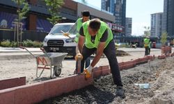 Keçiören'de Yıpranan Yollar ve Kaldırımlar Yenileniyor