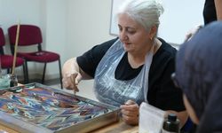 KEÇMEK’ten Şehit Yakınlarına Özel Ebru Sanatı Atölyesi