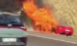 Keçiören’de Seyir Halindeki Otomobil Alevlere Teslim Oldu