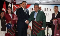Başkan Mesut Özarslan’a "Bozkıra Özlem" Gecesinde Ahilik Kaftanı Giydirildi
