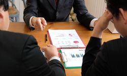 Principal-Agent Sorunu Nedir? Çalışanla Patronun Çıkarı Neden Her Zaman Aynı Değil?