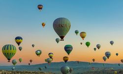 Sıcak Hava Balonu Nasıl Havada Kalıyor?