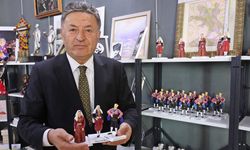 Ankara’nın Simgeleri Hediyelik Eşya Oldu: Seymen, Bacıeren ve Keçi Figürleri Görücüye Çıktı
