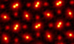 Mikroskop Görüntülerinde Atomlar Neden Top Şeklinde Görünür?