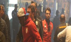 Galatasaray Kafilesini Ankara'da Taraftarlar Karşıladı