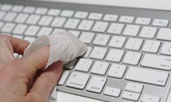 Laptop Klavyesi Nasıl Temizlenir?