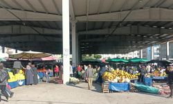 Ekim Ayının Sonuna Doğru Karapürçek Semt Pazarı'nda Etiketler Yeniden Şekillendi