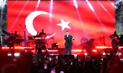 Keçiören'de Cumhuriyet Coşkusu Semicenk Konseriyle Zirve Yaptı