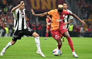 Galatasaray ile Beşiktaş Arasında Sosyal Medya Derbisi