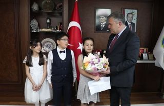 Çubuk’ta 23 Nisan Sevinci: Koltuk Bu Kez Çocukların