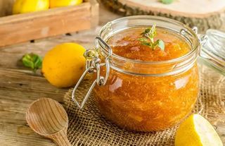 Tatlı ile Ekşinin Buluşması: Lezzetli Limon Reçeli Tarifi