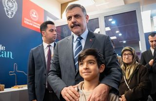 İçişleri Bakanı Mustafa Çiftçi Külliye'de Vatandaşlarla Buluştu