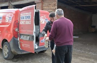 Kahramankazan'da Sıcak İftar Sofraları Her Eve Ulaşıyor