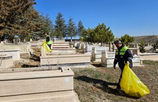 Altındağ’daki Mezarlıklarda Bayram Mesaisi Başladı