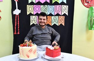 Altındağ'da Görme Engelli Hakan için Unutulmaz Yaş Günü