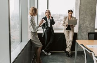 Kadınlar Hem Daha Eğitimli Hem Daha Uzun Yaşıyor