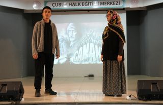 Çubuk'ta Gençlerin Çanakkale Gösterisi Büyük Alkış Topladı