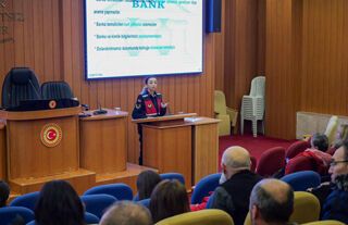 Etimesgut’ta Jandarma’dan "Siber Suç" Eğitimi, Dijital Tuzaklara Karşı Uyardılar