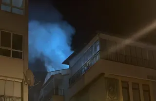 Polatlı'da Binanın Çatısında Çıkan Yangın Paniğe Neden Oldu