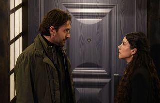 Taşacak Bu Deniz 22. Bölümde Bebek Operasyonu: Emine’nin Nabzı Durdu!