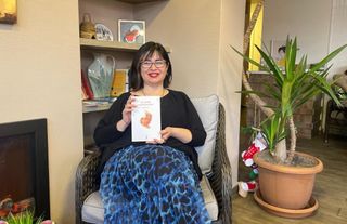 Yazar Elif Ünal İlk Kitabında Okura “Siz Kime Bakmıştınız?” Diye Soruyor