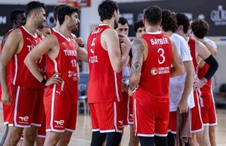 12 Dev Adam Antalya Kampını Kapattı