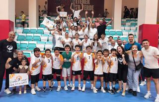 Ankara'da Mini Erkekler Voleybol Şampiyonu Yedidağspor