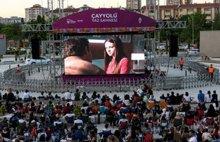 Çayyolu Yaz Sahnesi Film Günleri Koru Kent Meydanı’nda Başladı