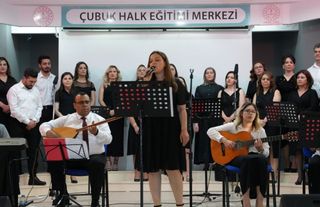 Öğretmenler Korosu Çubuk’ta Sahneye Çıktı