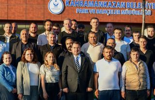 Kahramankazan Belediye Başkanı Çırpanoğlu Park Emekçileriyle Sofrada