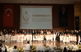 Kahramankazanlı Minikler Mezuniyet Keplerini Fırlattı