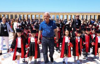 Mamaklı Miniklerin Karne Sevinci Anıtkabir Ziyaretiyle Taçlandı