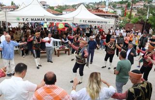 Mamak’ta Şakayık Festivali Yoğun Katılımla Gerçekleştirildi